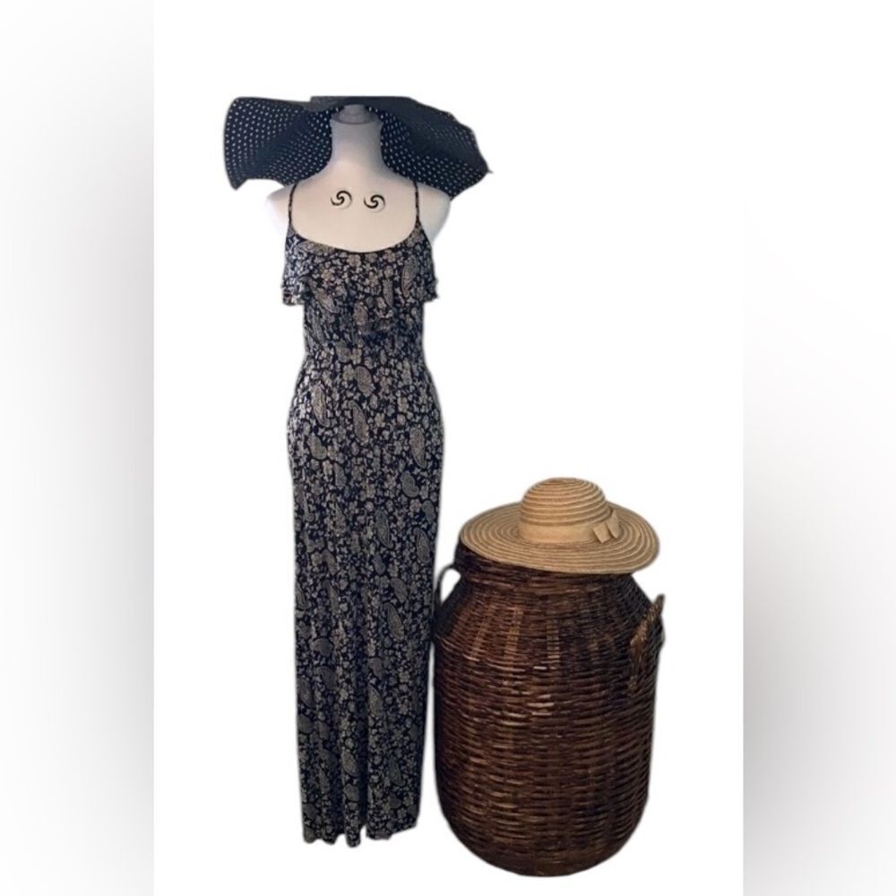 Cute black & white paisley maxi dress size XS/S spaghetti straps ruffles EUC